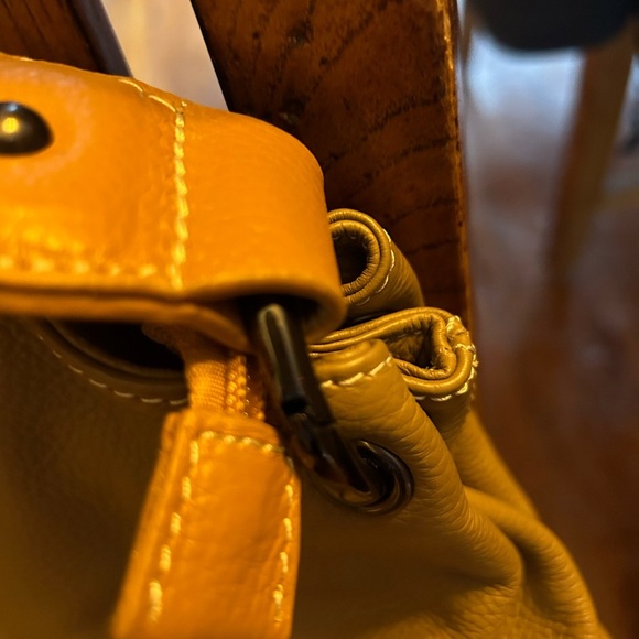 Cavalieri Vera Pelle Shades of Tan Tassel Leather Shoulder Bag NWT!! - Picture 4 of 15